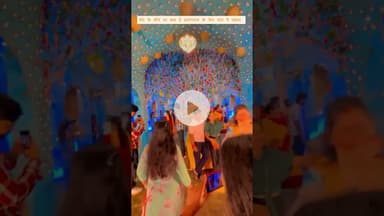 मोर के थीम पर बना है पंडाल #prayagraj #navratri #durgapuja #explore #trending #viral