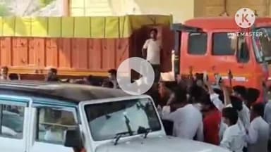 दौसा: समरावता और झालावाड़ स्कूल प्रकरण से चर्चित नरेश मीणा दौसा पहुंचे, दोसा बाईपास पुलिया सहित विभिन्न स्थानों पर हुआ स्वागत