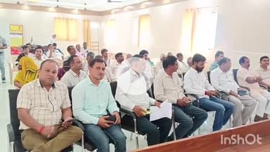 खेरागढ़: मुख्यमंत्री ने विकसित उत्तर प्रदेश 2047 पर वीडियो कॉन्फ्रेंसिंग की, खेरागढ़ ब्लॉक कार्यालय पर लाइव प्रसारण को देखा