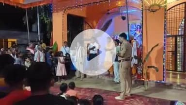 बीसलपुर: नगरिया कॉलोनी में दुर्गा पंडाल में पहुंची सहायक पुलिस अधीक्षक ने महिलाओं को मिशन शक्ति अभियान के तहत जागरूक किया