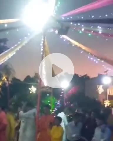 बिल्हौर: बिल्हौर के खजूरी में सामूहिक डांडिया नाइट्स का आयोजन, महिलाओं और युवतियों ने रंग-बिरंगे परिधान पहनकर खेला डांडिया