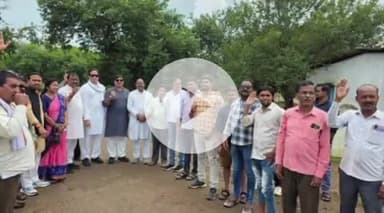 आरंग: समोदा नगर पंचायत क्षेत्र में 16 गौ वंशों की मौत के मामले में कांग्रेस की जांच टीम पहुंची घटनास्थल