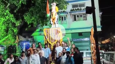 खंडवा नगर: वीर शहीद भगत सिंह की 118वीं जयंती पर भगत सिंह चौक पर हुई जमकर आतिशबाजी