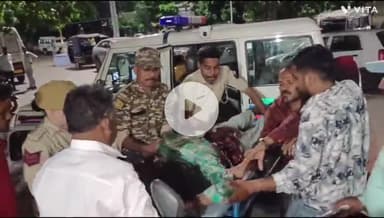 बांसवाड़ा: कॉलेज मैदान में स्थित दशहरा मेले में अज्ञात लोगों ने युवक पर चाकू से किया हमला, एमजी अस्पताल में उपचार जारी