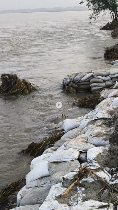 कोशी नदी का कटाव कुछ कम हुआ है। मुंगरार,लालगंज टोला सुपौल