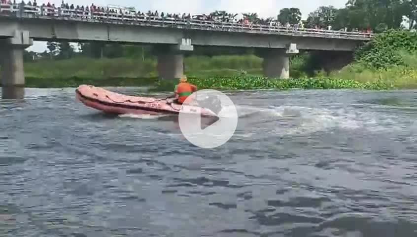 रसीदपुर गांव में बलान नदी में एक बच्चा डूब गया था उसका सब मिला 20 घंटा बाद