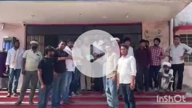 दौसा: पूर्व मंत्री गोलमा देवी के खिलाफ सोशल मीडिया पर अभद्र टिप्पणी करने के विरोध में सदर थाना अधिकारी को सौंपा गया ज्ञापन