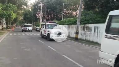 मुंगेर: दुर्गा पूजा को लेकर जिलाधिकारी और पुलिस अधीक्षक के नेतृत्व में निकला फ्लैग मार्च, कई थानों की पुलिस मौजूद