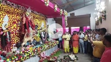 घाघरा: घाघरा प्रखंड मुख्यालय में दुर्गा पूजा पंडालों का बीडीओ और थाना प्रभारी ने किया उद्घाटन