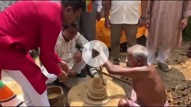 गिरिडीह: भाजपा सेवा सप्ताह पर गिरिडीह में बरमसिया व एसपी कोठी के पास वोकल फॉर लोकल कार्यक्रम आयोजित