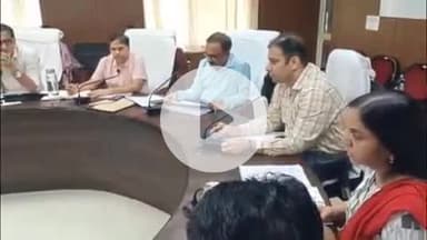 लाडपुरा: जिला कलक्टर की साप्ताहिक समीक्षा बैठक में एसडीआरएफ के तहत मरम्मत संबंधी 1560 प्रस्तावों की प्रशासनिक स्वीकृति जारी की गई