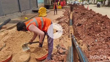 जगदलपुर: बस्तर दशहरा: रथ परिक्रमा पथ पर अंडरग्राउंड वायरिंग का कार्य तेज, ₹5.19 करोड़ की लागत से हो रहा है