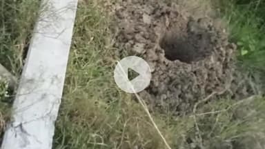 प्रतापगढ़: नरहरपुर छानापर में नहर पर पोल गाड़ने के दौरान हाइड्रा के खिंचाव से विद्युत पोल मजदूर के ऊपर गिरा, हुई मौत