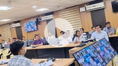 मुशहरी: समाहरणालय सभागार में जिलाधिकारी सुब्रत कुमार सेन और वरीय पुलिस अधीक्षक सुशील कुमार ने की संयुक्त बैठक