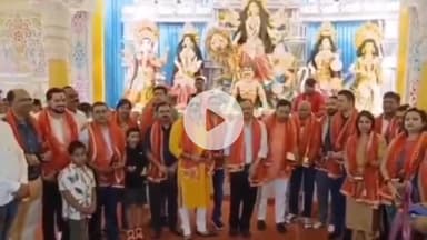 कांके: मेन रोड स्थित चंद्रशेखर आजाद चौक दुर्गा पूजा समिति ने डॉक्टरों को किया सम्मानित