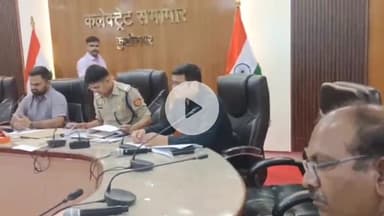 खड्डा: कुशीनगर में सड़क सुरक्षा समिति की बैठक, अनफिट वाहनों से हादसों के लिए प्रबंधक को प्रधानाचार्य ने जिम्मेदार ठहराया