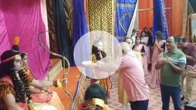 लाडपुरा: 132वां राष्ट्रीय मेला दशहरा 2025 में रामलीला का आयोजन, दशरथ का विलाप देख आंखें हुईं नम, पैर पखारकर गंगा पर कराई केवट ने