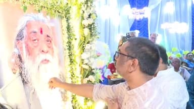 कांके: दीपाटोली के श्री श्री बांधगाड़ी दुर्गा पूजा पंडाल और लालपुर के हरिमती मंदिर दुर्गा पूजा समिति का सीएम ने किया अनावरण