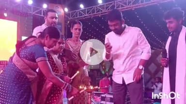 मुंगेर: नगर भवन में गरबा जंबोरी: डांडिया की धुन पर थिरके महिलाएं और युगल