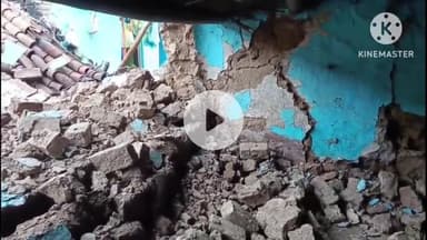 घाघरा: गुनिया गांव में बारिश से महिला का घर क्षतिग्रस्त, पीड़िता ने प्रशासन से मुआवजे की मांग की