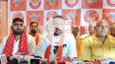 बक्सर: नवरात्रि में खुले में मांस बिक्री पर विश्वामित्र सेना चलाएगी लाठी डंडा: राजकुमार चौबे, राष्ट्रीय अध्यक्ष