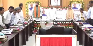 पटना ग्रामीण: एक अणे मार्ग स्थित संकल्प में सीएम नीतीश कुमार ने 20,658 योजनाओं का शिलान्यास व उद्घाटन किया