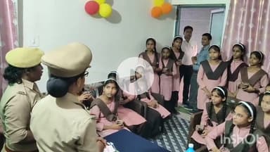 बागपत: बागपत पुलिस मिशन शक्ति के तहत छात्राओं को जागरूक कर रही है