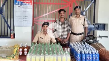 रक्सौल: हरैया थाना क्षेत्र से एक तस्कर को अंग्रेजी, नेपाली व विदेशी शराब और चोरी की मोटरसाइकिल के साथ गिरफ्तार किया गया