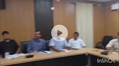 मुशहरी: कलेक्ट्रेट सभागार में डीएम ने फाइनल मतदाता सूची प्रकाशन के बाद राजनीतिक दलों के साथ की बैठक