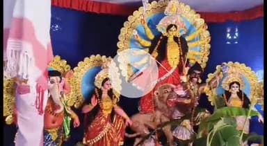 সৰ্থেবাৰী: মহা অষ্টমী পুজা উপলক্ষে সৰ্থেবাৰীৰ পল্লা- নামশলা পুজাস্থলিত ভক্তৰ ভিৰ