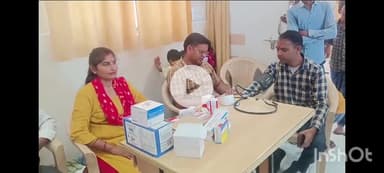 खेरागढ़: ब्लाक कार्यालय सभागार में स्वास्थ्य शिविर का आयोजन, किया गया स्वास्थ्य परीक्षण