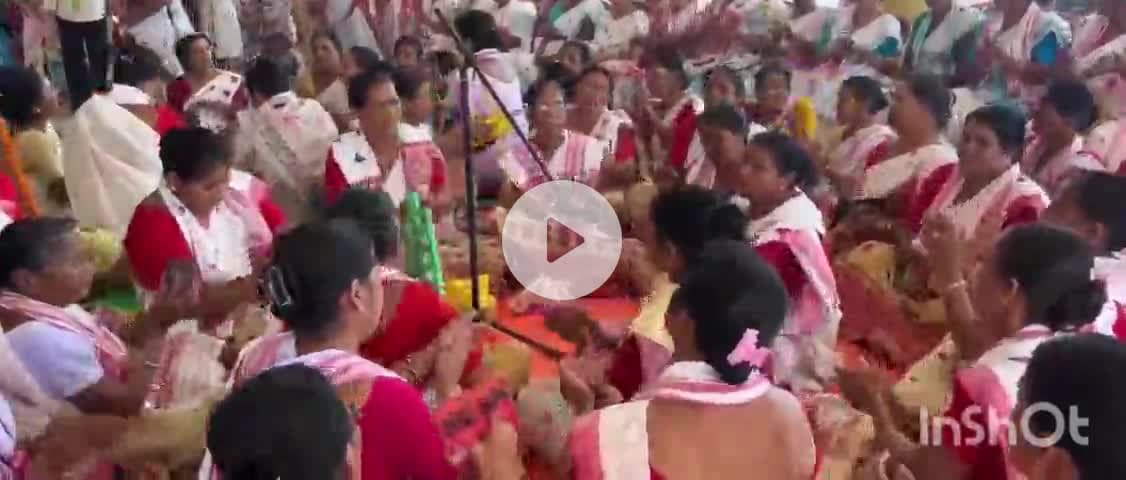 হাজো: আজি মহাষ্টমী পূজা,কামৰূপৰ বংশৰত ৩৫তম দুৰ্গাপূজা উদযাপন আয়তি সকলৰ নাম প্ৰসংগৰে মুখৰিত পূজা মণ্ডপস্থলী