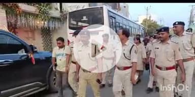 फतुहा: फतुहा डीएसपी अवधेश कुमार के नेतृत्व में पुलिस और पदाधिकारियों ने निकाला फ्लैग मार्च