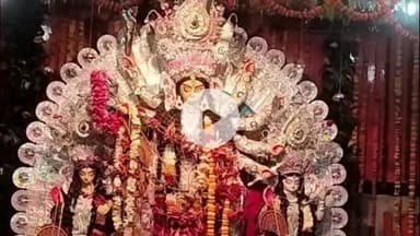 गिरिडीह: नवरात्र की महाष्टमी पर बाभनटोली समेत विभिन्न दुर्गा पूजा मंडपों में मां महागौरी की हुई पूजा