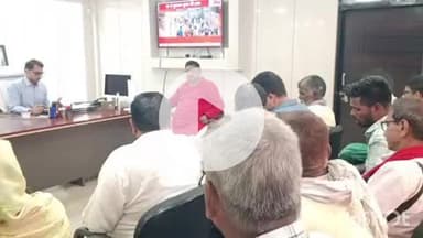 आरा: जवईनिया के गांगा कटाव पीड़ितों के राहत एवं पुनर्वास को लेकर संसद सुदामा प्रसाद के नेतृत्व में DM से मिला प्रतिनिधि