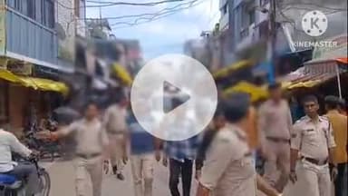 खुरई: शहरी थाना पुलिस ने अड़ीबाजी, लूटपाट और मारपीट करने वाले बदमाशों का सड़कों पर निकाला जुलूस