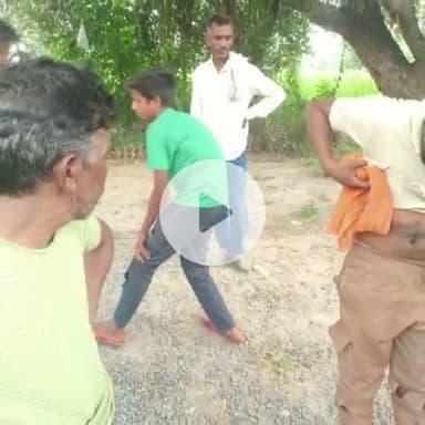 बाह: नहटौली तिराहे पर दो मोटरसाइकिलों की भिड़ंत, दो युवक हुए घायल