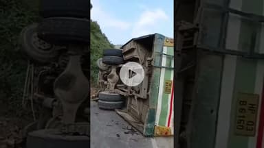 डिब्बर से शिमला जा रही HRTC की बस धाली में  प*ल*टी, एक यात्री घा*यल #hrtc #bus #TurnedOver