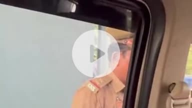 फतेहाबाद: सपा प्रतिनिधि मंडल के साथ खंदोली जा रहे कार्यकर्ताओं को पुलिस ने फतेहाबाद में लखनऊ एक्सप्रेसवे के टोल प्लाजा पर रोका