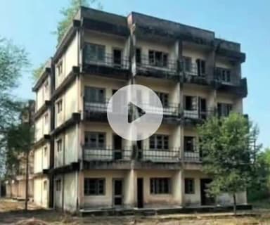 बद्दी: मंधाला हाउसिंग बोर्ड में करोड़ों रुपए से बने फ्लैट खंडहर में तब्दील, चोरों और नशेड़ियों का बना स्थाई ठिकाना