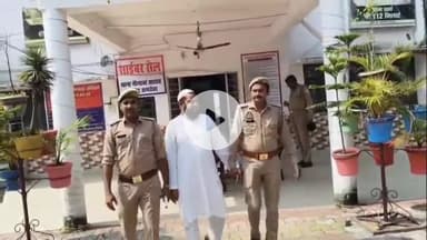 नौगावां सादात: नौगांवा थाना पुलिस ने बिजली चोरी और मीटर से छेड़छाड़ करने वाले वारंटी को किया गिरफ्तार