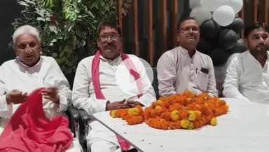 छिबरामऊ: छिबरामऊ में SP प्रवक्ता आलोक दुबे ने BJP सरकार पर किया जुबानी हमला, कहा- BJP सरकार में पल रहे माफिया से किसान बेहाल