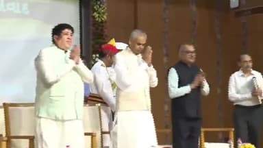 ગાંધીનગર: રાજભવનના મહર્ષિ દયાનંદ સભા મંડપમાં રાજ્યના કૃષિ, ખેડૂત કલ્યાણ માટે પ્રાકૃતિક કૃષિ પરિસંવાદ યોજાયો