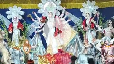 अरवल: महावीर चौक दुर्गा मंडप में शारदीय नवरात्र के नौवें दिन श्रद्धालुओं की उमड़ी अपार भीड़