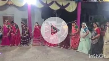 बांसवाड़ा: चिड़ियावासा में नवरात्रि महोत्सव पर गरबों की धूम, अलग-अलग अंदाज में गरबा नृत्य में झूमे