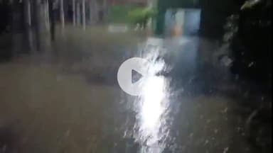 कोडरमा: भारी बारिश से मेले में घरों में कैद हुए लोग, साईं पवार सब स्टेशन में जल जमाव से बिजली गुल, बढ़ी परेशानी