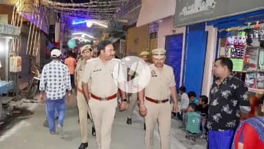रामपुर: कोतवाली गंज क्षेत्र में चल रही रामलीला में सुरक्षा व्यवस्था का जायजा लेने पहुंचे अपर पुलिस अधीक्षक, दिए जरूरी निर्देश