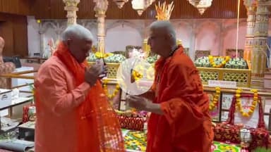 भीलवाड़ा: सांसद दामोदर अग्रवाल ने हरि शेवा धाम में माँ दुर्गा का लिया आशीर्वाद, महामंडलेश्वर ने भेंट की परंपरागत तलवार