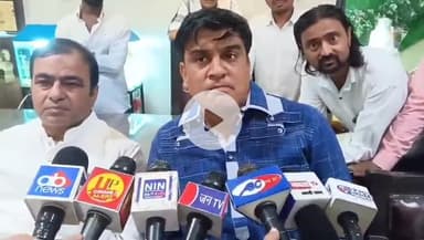 कानपुर: महाराजगंज जेल से रिहा हुए पूर्व सपा विधायक ने मीडिया से वार्ता की, बोले- 2027 में मुख्यमंत्री अखिलेश यादव होंगे