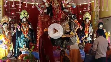 समस्तीपुर: कैजिया बिशनपुर गांव में दुर्गा पूजा पर उमड़ी श्रद्धालुओं की भीड़, 1100 कन्याओं को कराया भोजन